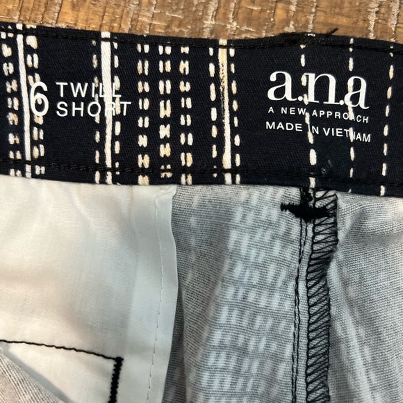 a.n.a Bermuda Shorts with Striped Pattern - Picture 5 of 11